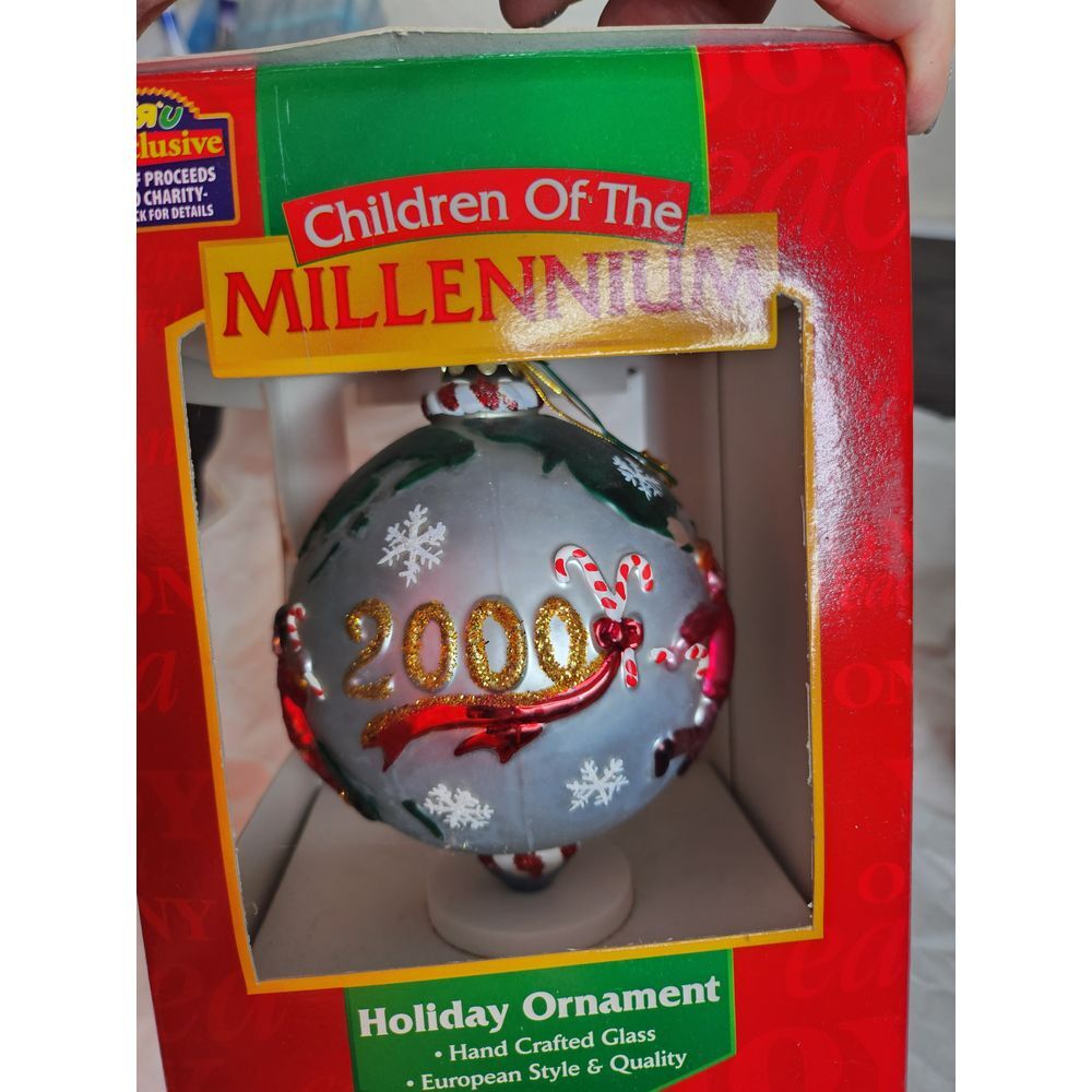 Vintage‎ Toys R Us Children Millennium Christmas Ornament 2000 Glass